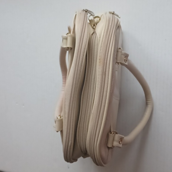 4/$30 Cream Coloured Patchwork Faux-Leather Purse - Medium Size - Picture 3 of 12